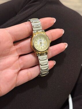 Vintage Timex Stretchy Band Watch